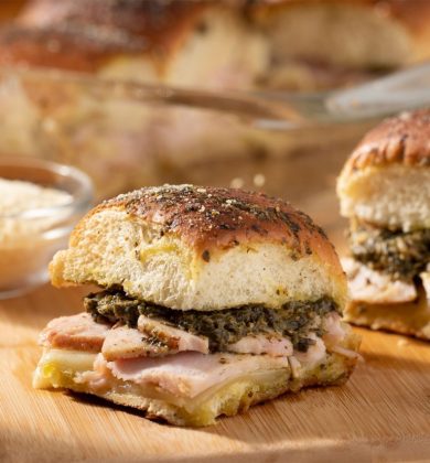 Turkey pesto sliders 1280x854 1